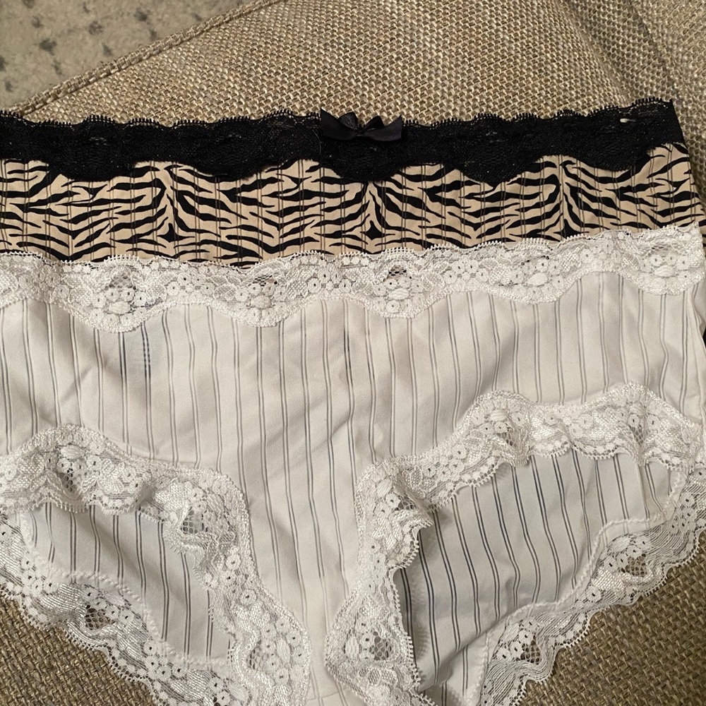 Ambrielle panty NWOT never worn or tried on Large/7